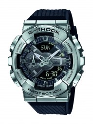 Casio G-Shock silberfarben mit schwarzem Resinband GM-110-1AER